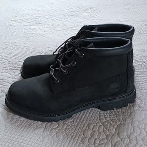 $140 Timberland Nellie Waterproof Chukka black leather boots women's size 9.5 W
